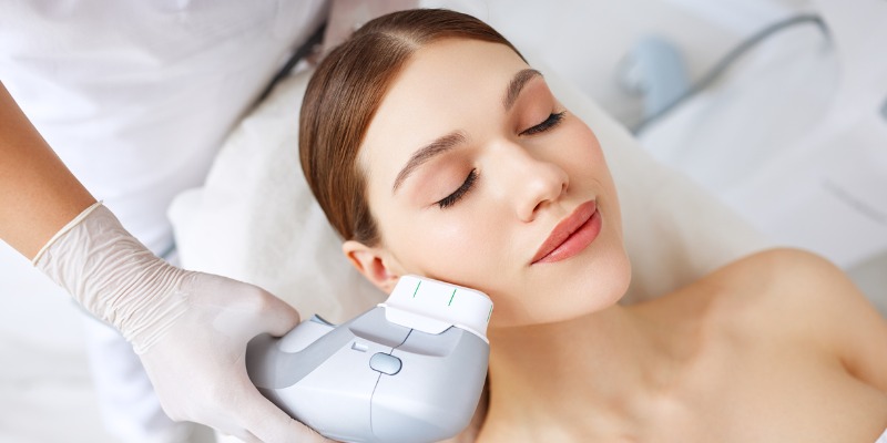 How Fat Freezing and HIFU Work Together? 4 book a personalised consultation of Fat Freezing and HIFU Together Warminster